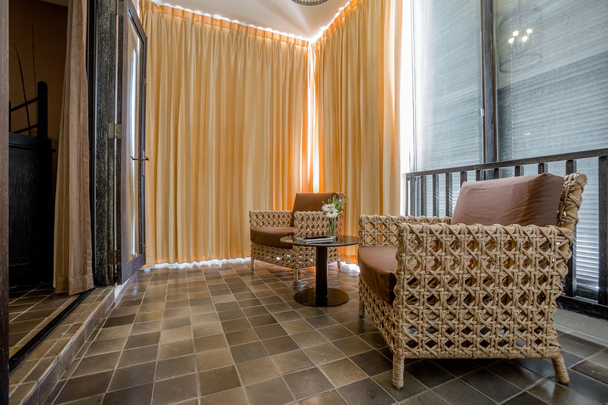 Aruntara Riverside Boutique Hotel Chiang Mai Exteriör bild