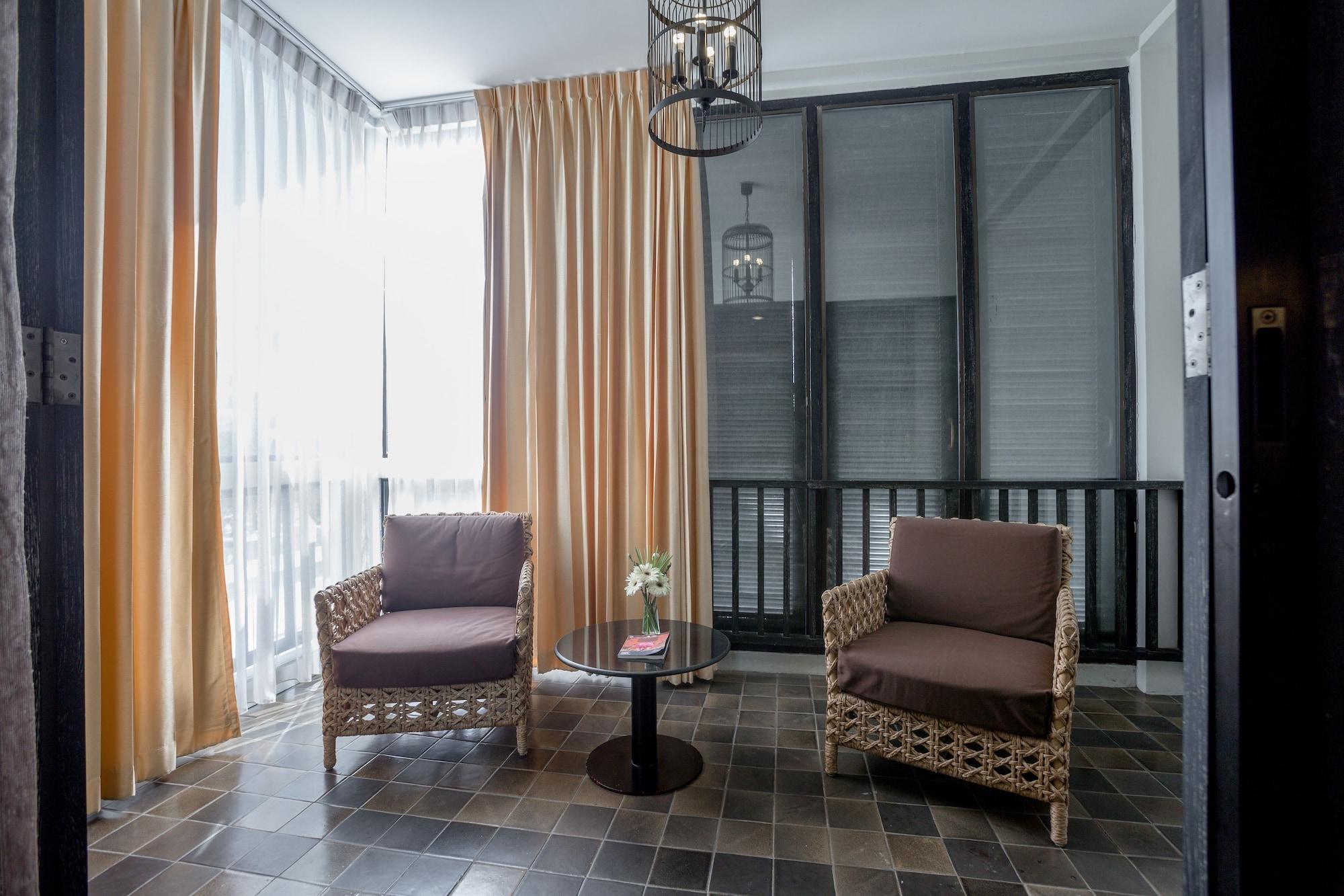 Aruntara Riverside Boutique Hotel Chiang Mai Exteriör bild