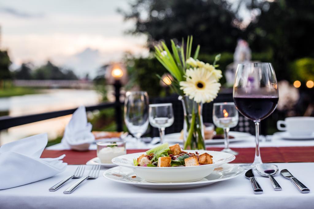 Aruntara Riverside Boutique Hotel Chiang Mai Exteriör bild
