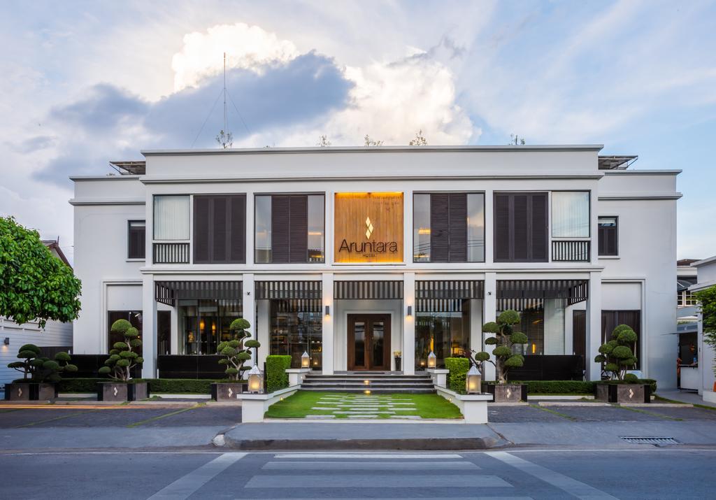 Aruntara Riverside Boutique Hotel Chiang Mai Exteriör bild