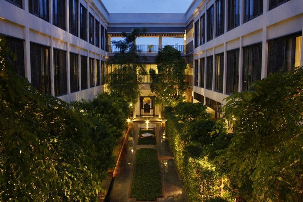 Aruntara Riverside Boutique Hotel Chiang Mai Exteriör bild